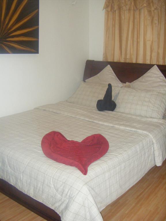 The Oasis Davao Condotel Bagian luar foto
