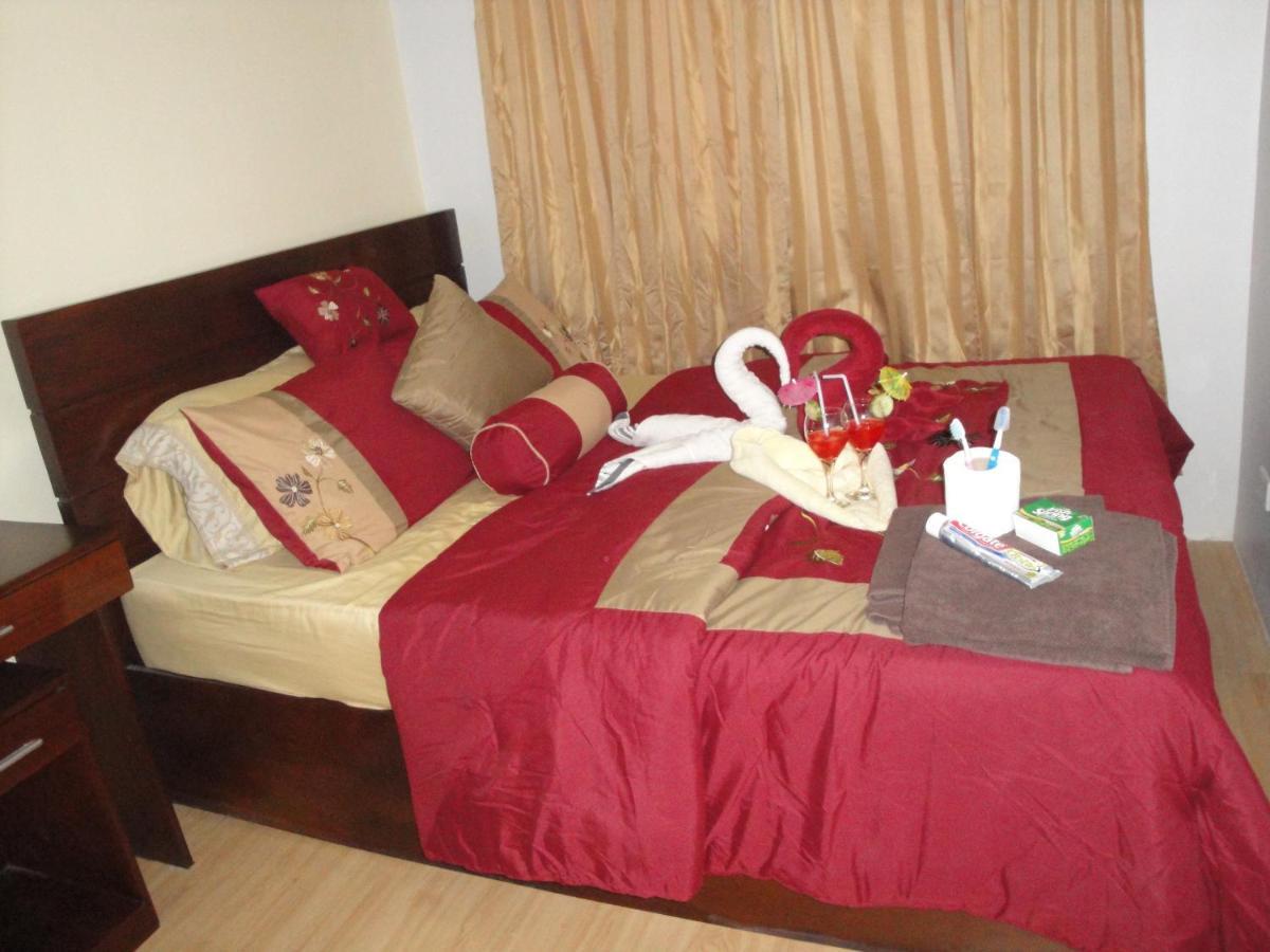 The Oasis Davao Condotel Bagian luar foto