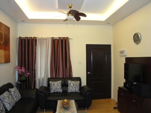 The Oasis Davao Condotel Bagian luar foto